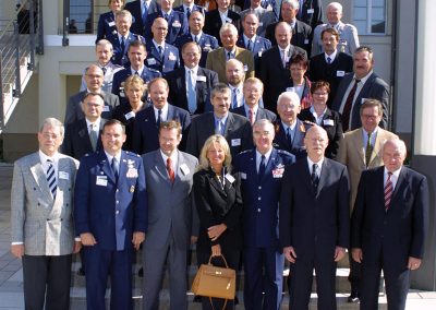 Die Gründungsmitglieder mit den amerikanischen Gästen nach dem Empfang im Verteidigungsministerium | Host Nation Council Spangdahlem e. V.