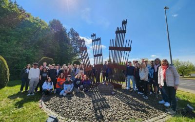 Students from St. Matthias-Schule and St.-Willibrord-Gymnasium visit their exchange partners at Spangdahlem High School