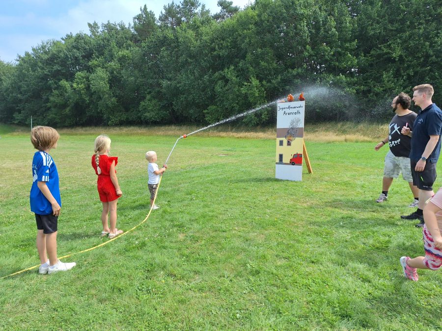 Spielenachmittag Gemeinde Arenrath August 2025 - Host Nation Council Spangdahlem e.V.